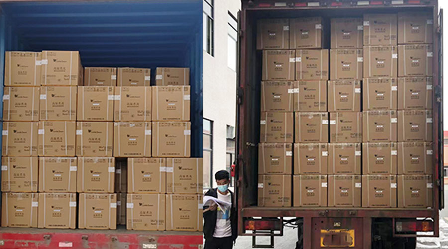 集裝箱裝柜進(jìn)行時(shí)！金環(huán)電器客戶迷你洗衣機(jī)順利發(fā)貨！