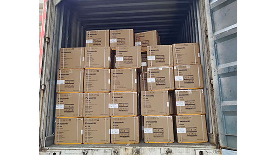 滿滿的貨物！國內(nèi)知名品牌客戶全自動(dòng)滾筒洗衣機(jī)裝柜發(fā)貨